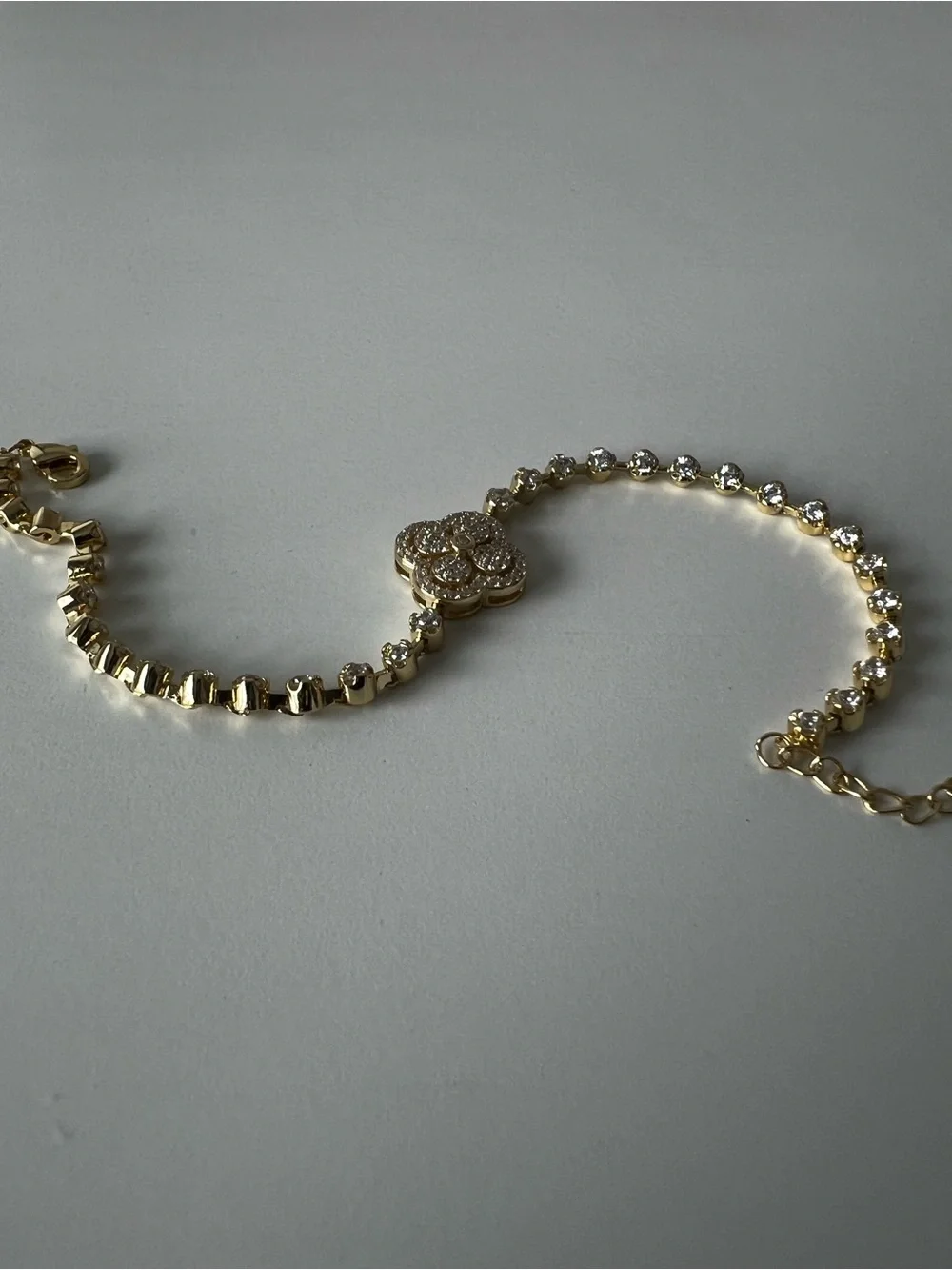Gold Crystal Clover Tennis Bracelet - Elegant Women's Jewelry